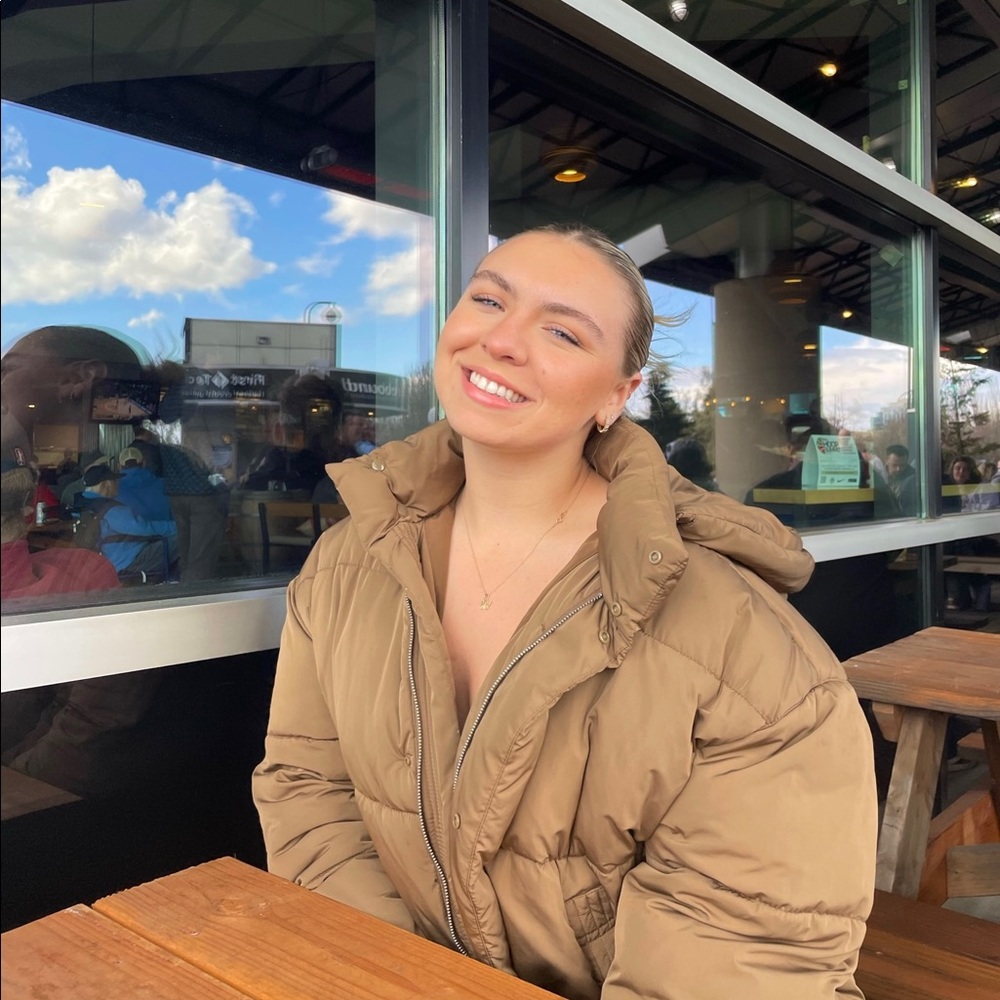 Meet your Posher, Carolyn